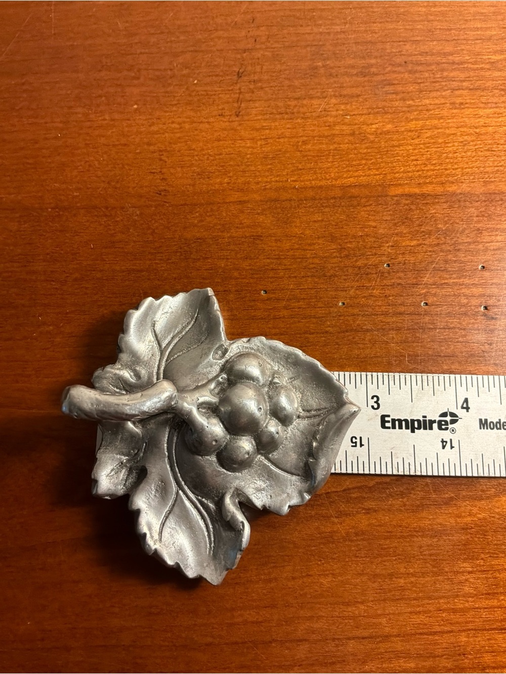 Arthur Court Silver Leaf & Berry Decorative Napkin Weight - Picture 4 of 5